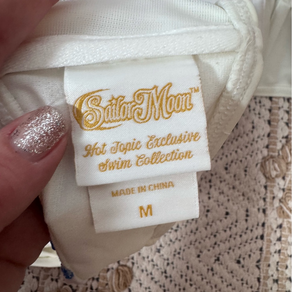 Hot Topic Sailor Moon Cosplay White Bikini Top - Picture 7 of 11
